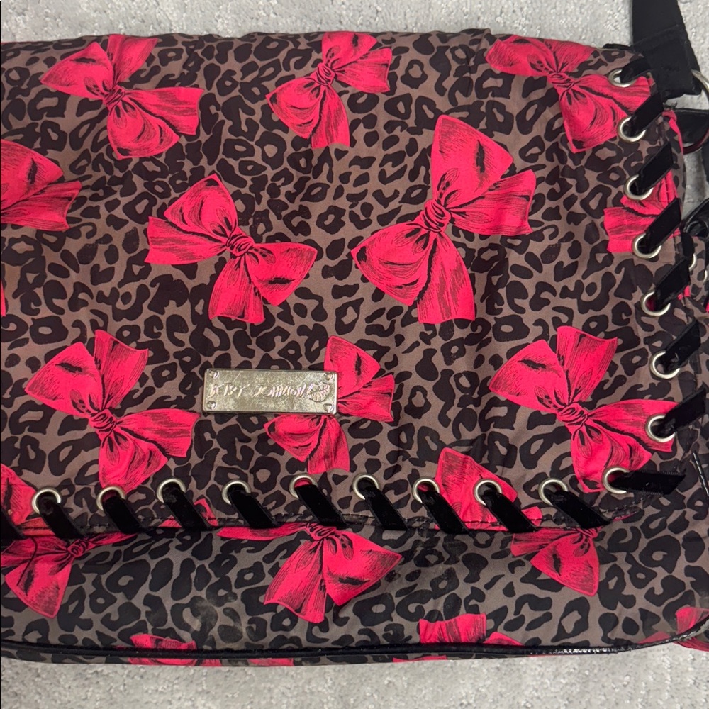 Betsey Johnson Pink Bow Leopard Crossbody Bag - Picture 2 of 5